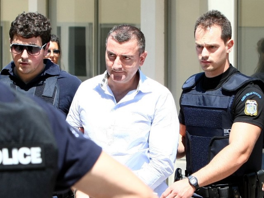 Έξω και ο Τσακογιάννης