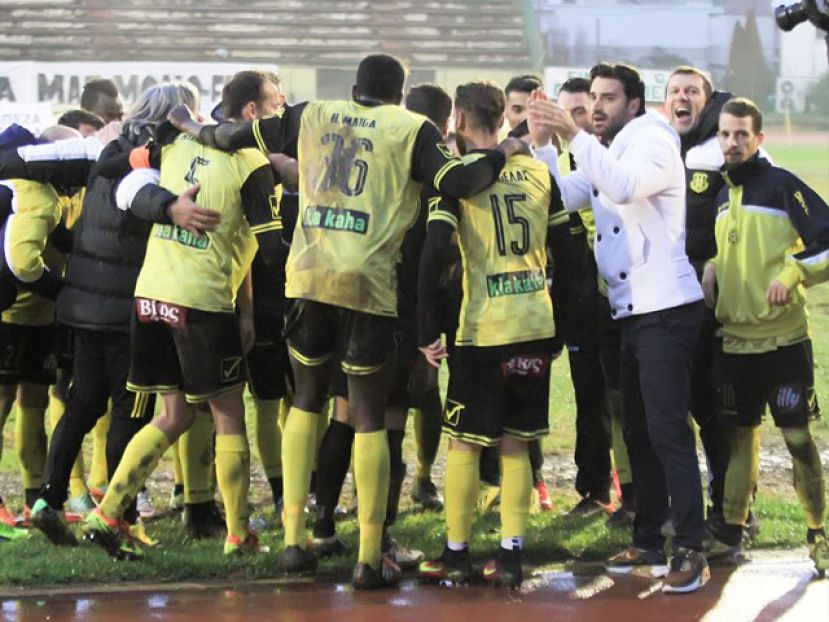 Περιμένει αντίδραση…