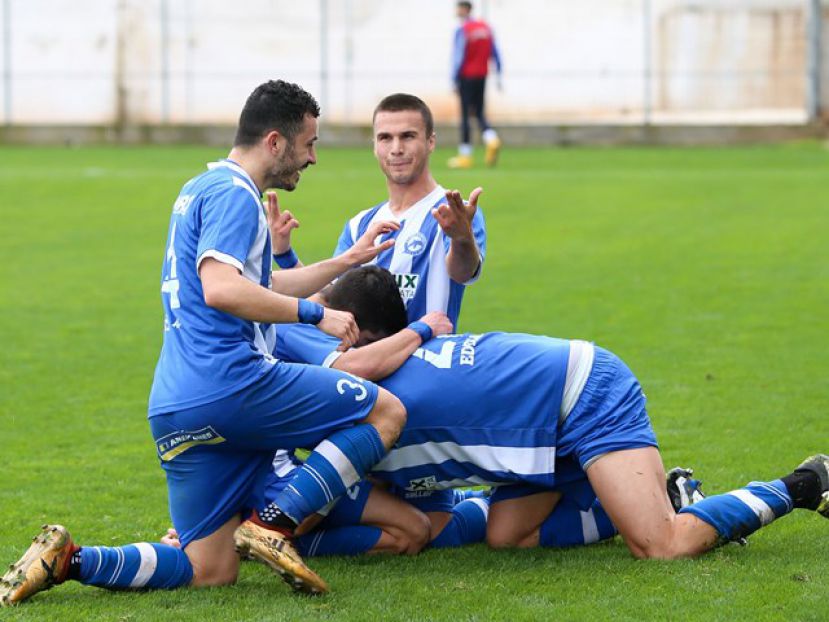 Αντίδραση… 4άδας