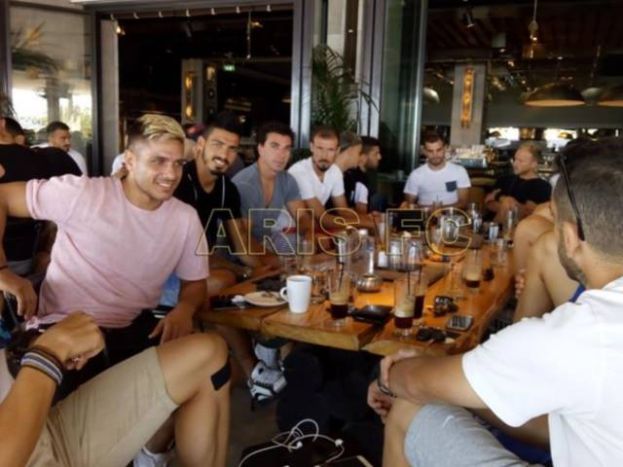 “Κέρασε” καφέ ο Σπανός