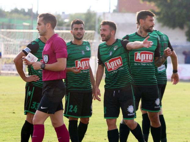 Εκτός Μπεκατώρος, Κυριάκης