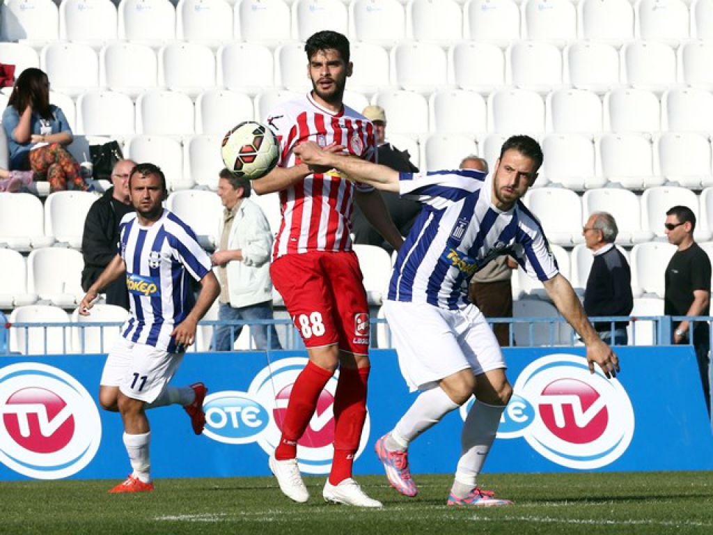 Ετοιμάζει Τριανταφυλλάκο