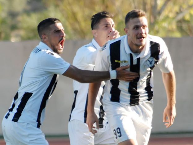 Τρίποντο με Λίτσκα η Δόξα