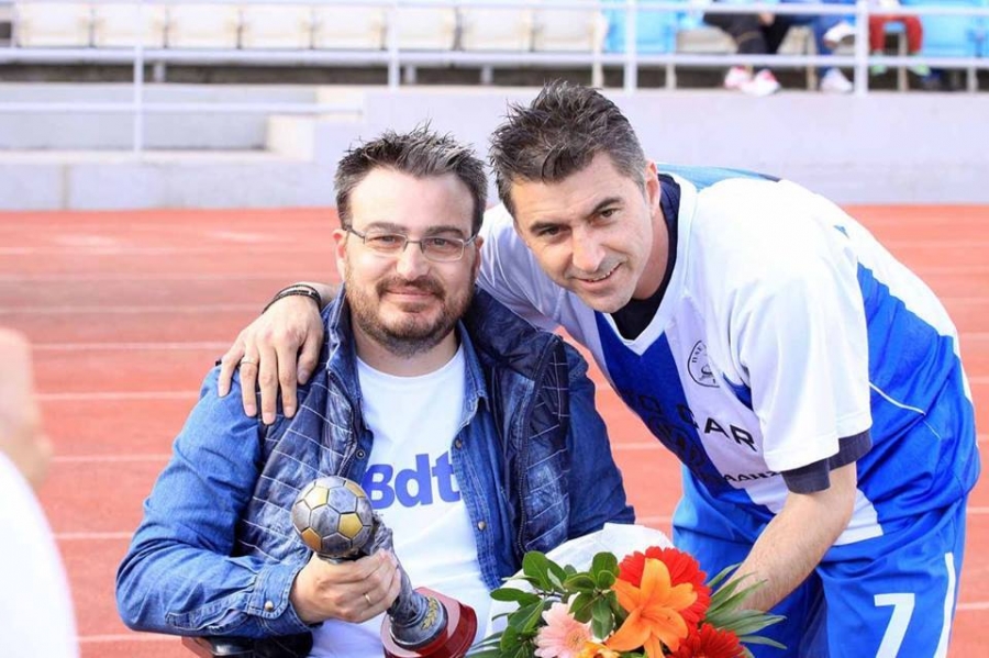 Φιλικό ανθρωπιάς (photo)