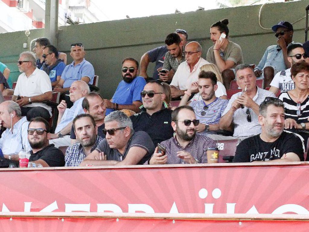 Στο γήπεδο ο Βούρτσης