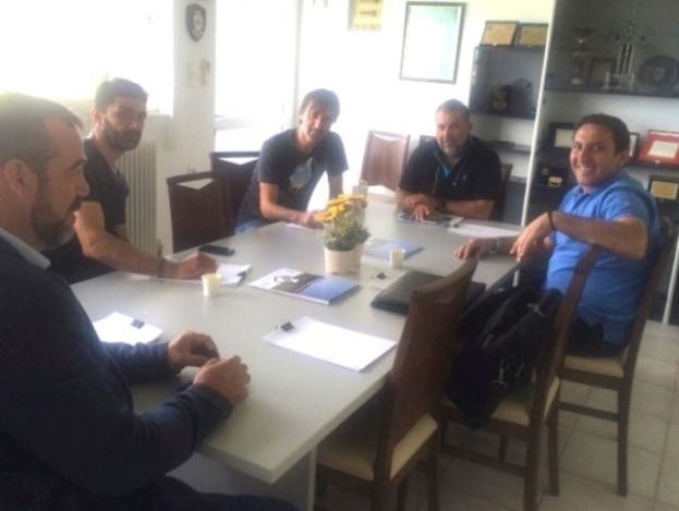 Σύσκεψη… σκάουτινγκ