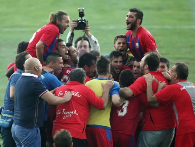 Νοκ άουτ Κισκαμπάνης, Σκαθαρούδης