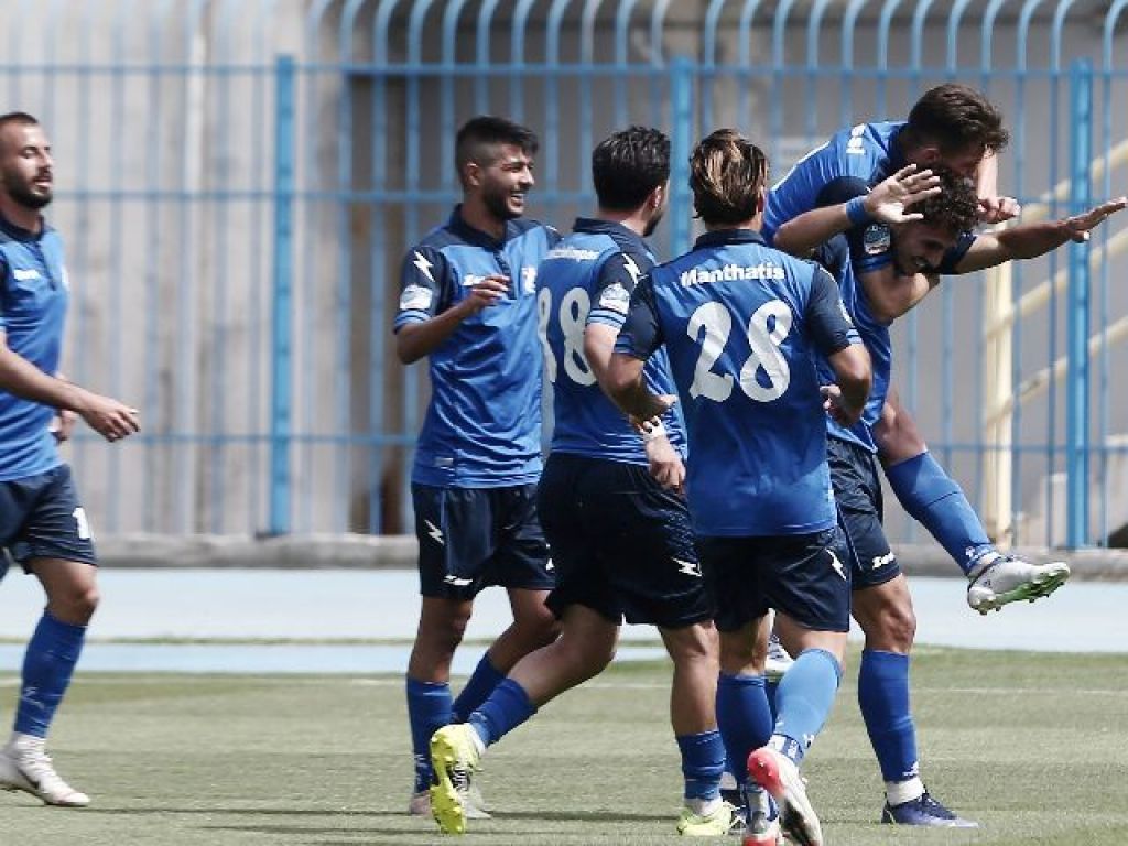 «Όχι» σε αλλαγή ονόματος – εμβλήματος