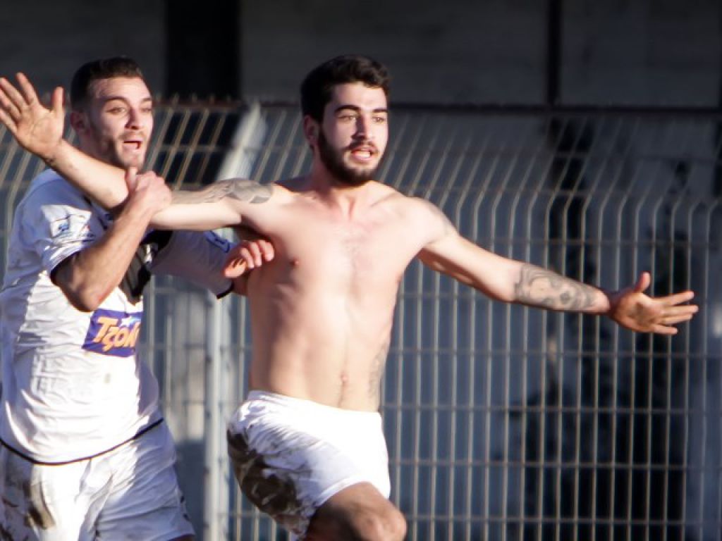 Επέστρεψαν Παλιάτσιος, Κοτσόκολος