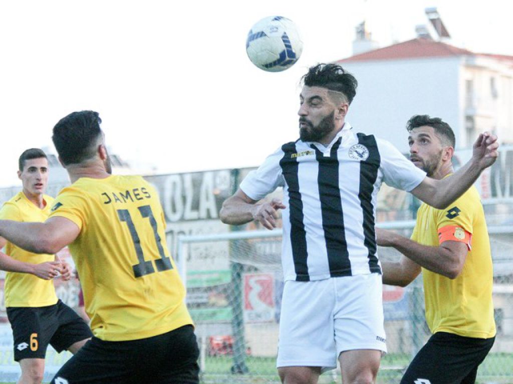 Επαφές με Μαχαίρα