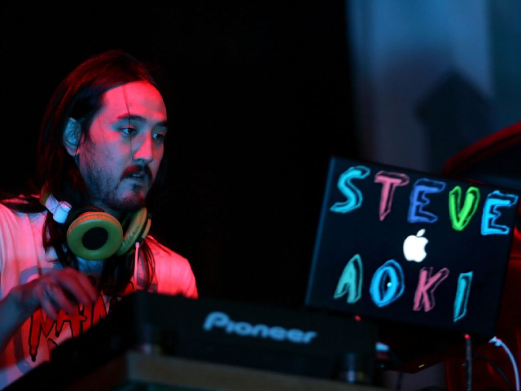 O STEVE AOKI στο Bolivar