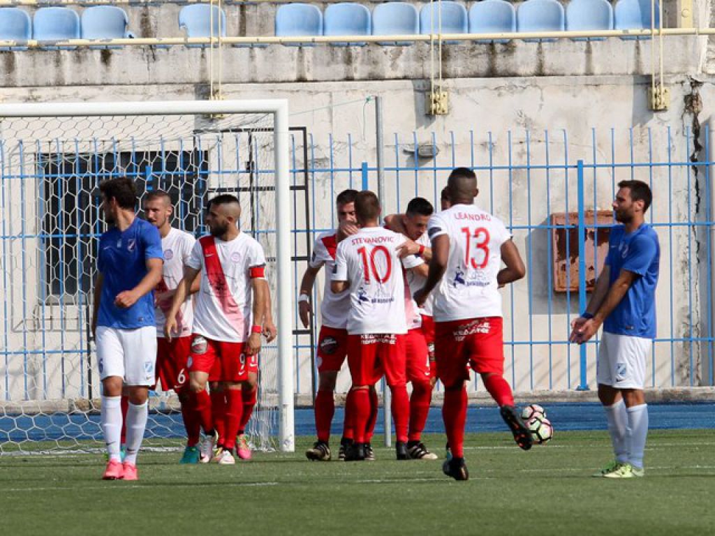 Να κλείσει με 12άρι