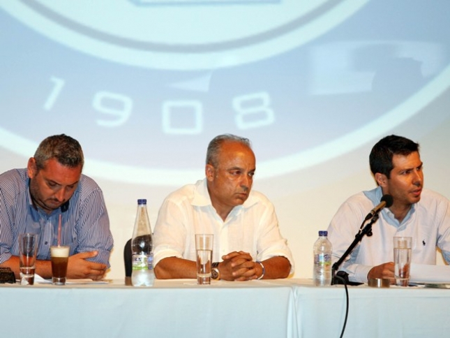 Ξανά στο προσκήνιο ο Αραμπατζής