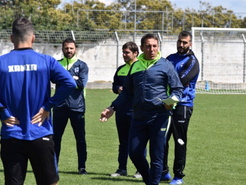 Απέκλεισε τέσσερις ο Παπαδόπουλος