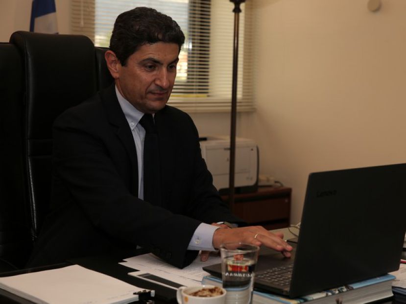 «Ακατανόητη και αποτυχημένη αναδιάρθρωση»