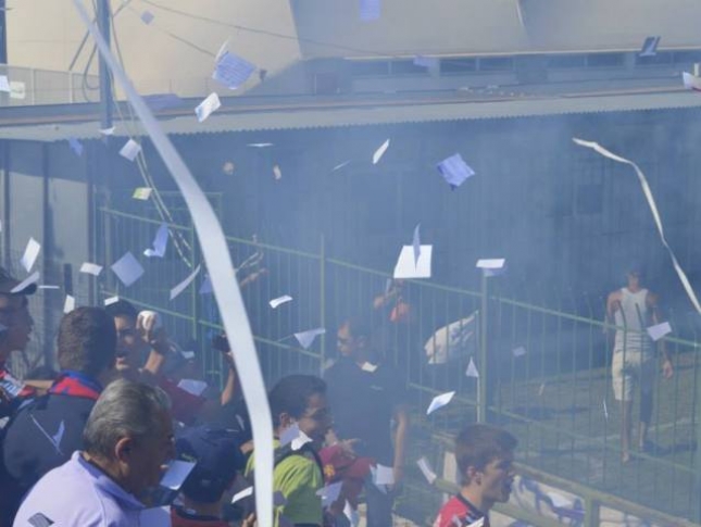 Χαμός για τα «μαγικά» χαρτάκια