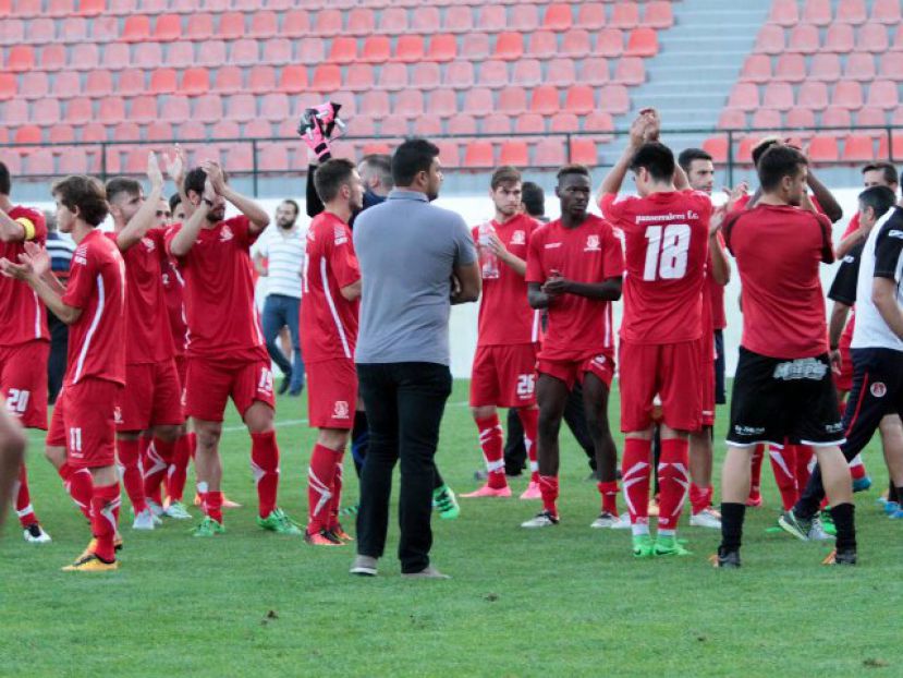 Χωρίς φιλικό ο Πανσερραϊκός