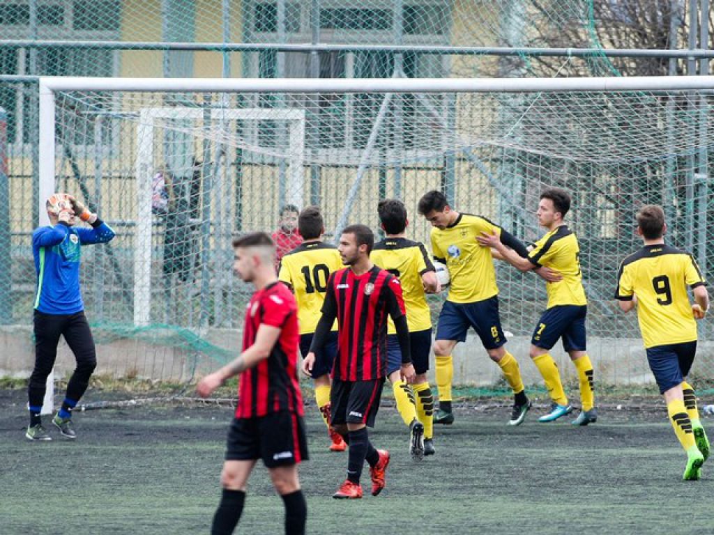 Μετάθεση στο πρωτάθλημα Νέων