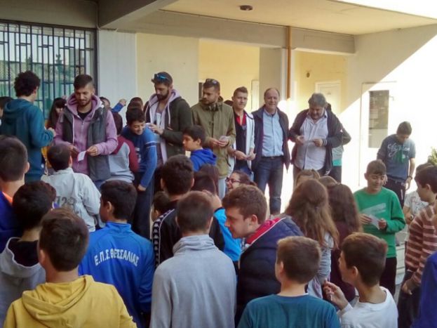 Μοίρασαν εισιτήρια