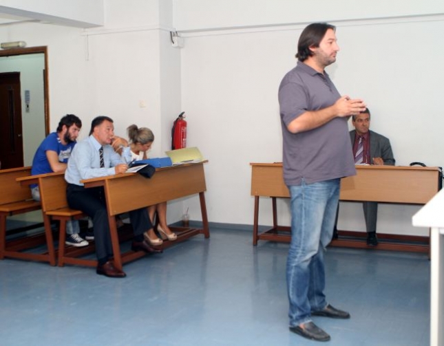 Σταθάκης: «Αποδεικνύεται η ενοχή του»