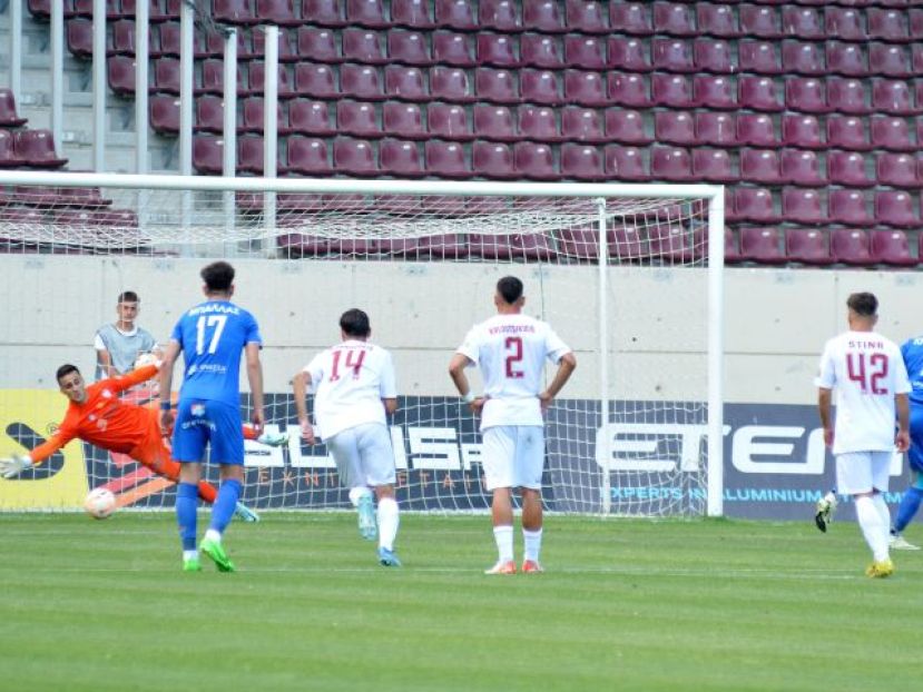 ΑΕΛ: «Κατ’ επίφαση επαγγελματίες»!