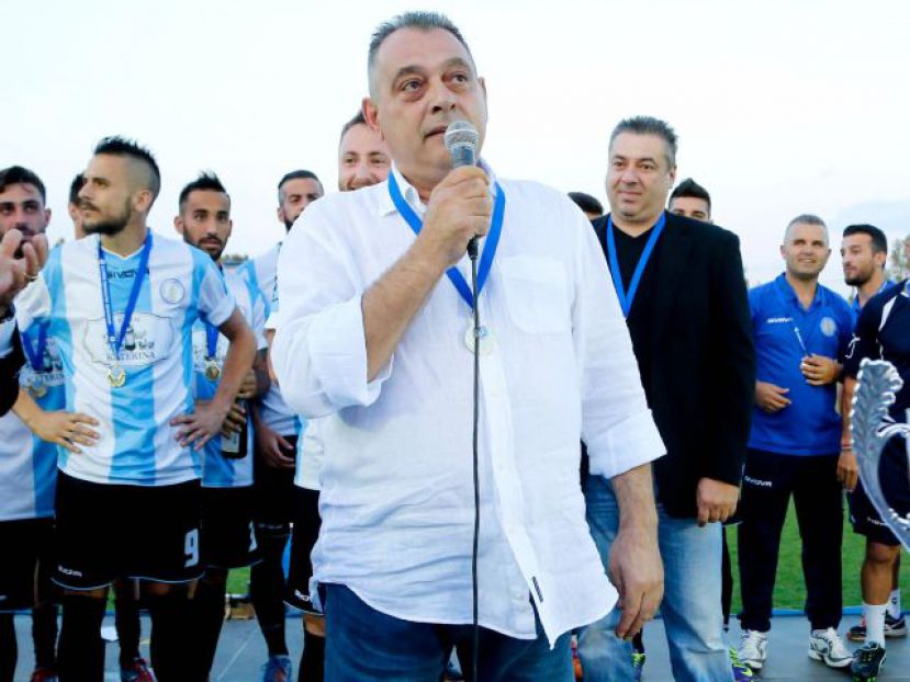 Θέλει ακραίο μπακ και Κύπελλο!
