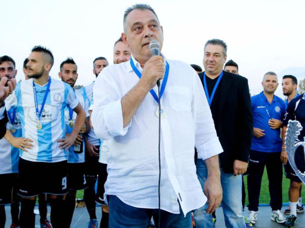Θέλει ακραίο μπακ και Κύπελλο!