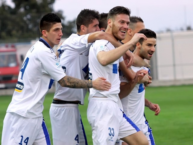 Θέμα με Παπατζίκο, Τσάτσο