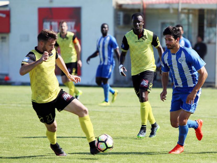 Περιμένει συμπαράσταση