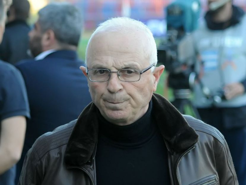 «Τον λόγο είχε ο Καρυπίδης»