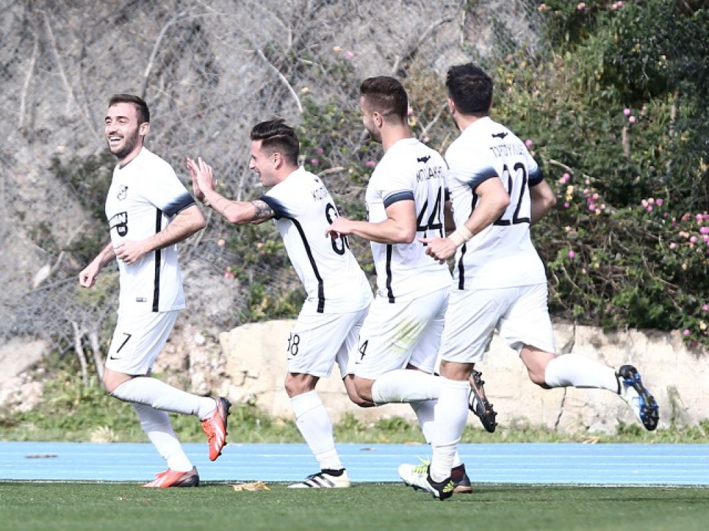 Ντίνας στα καλύτερά του