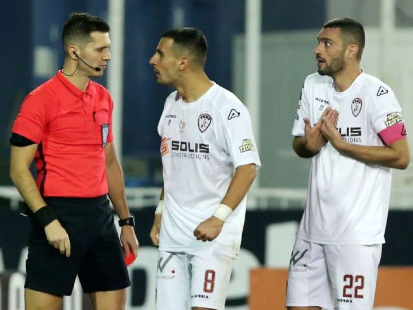 ΑΕΛ: «Φαρσοκωμωδία»