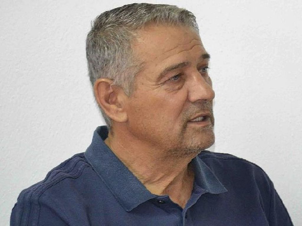 Κάλυψε το Pro με Παπανδρέου