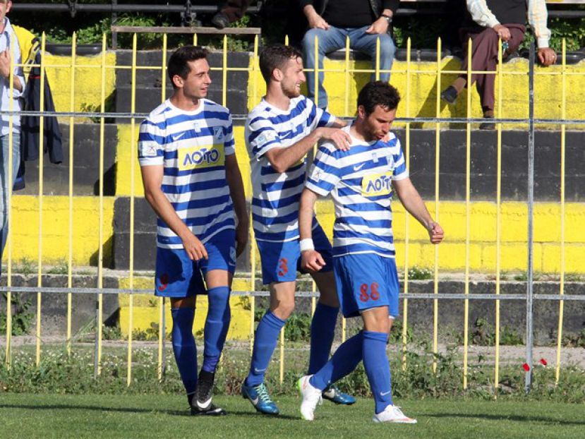 «Μόνοι εναντίον όλων»!